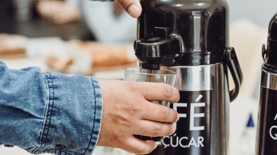 Quali e quanti microbi ci sono nelle macchinette del caffè?